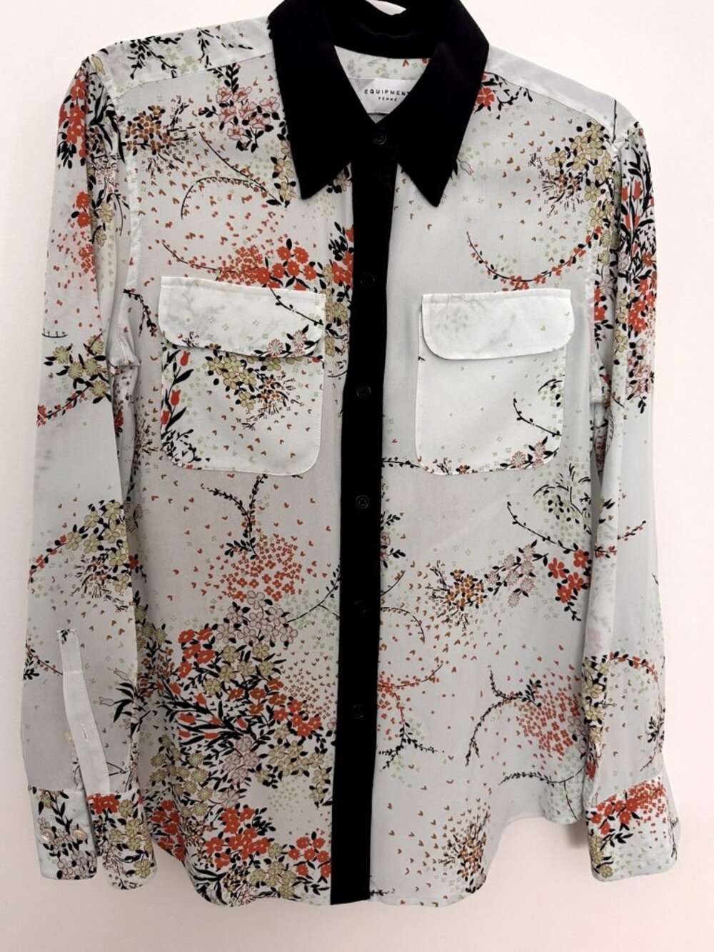 Equipment Femme XS 100% Silk Floral Button Down Contrast Collar